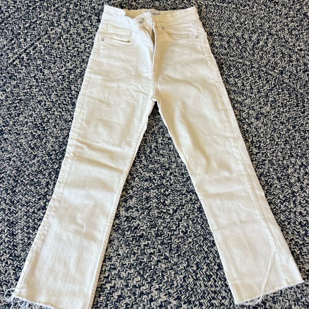 Zara cream jeans. Size 6.